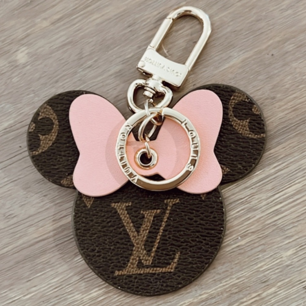 Minnie Mouse LV Keychain